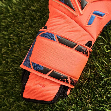 Guanti da portiere Reusch Attrakt Fusion Guardian Hyper Orange cinturino
