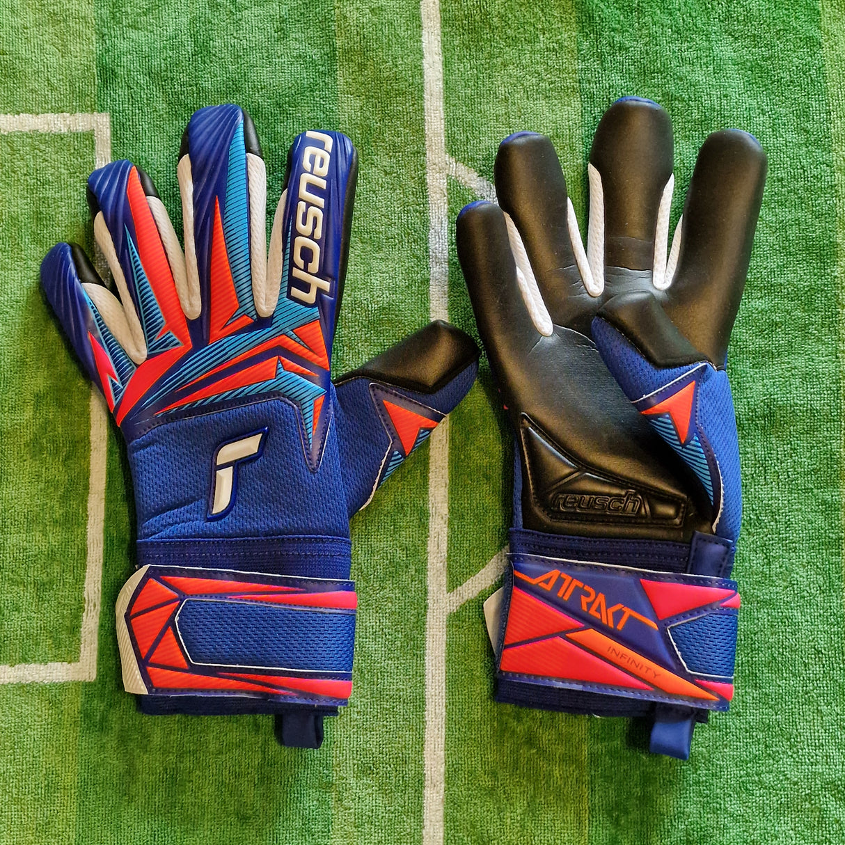 Attrakt Infinity Reusch outlet