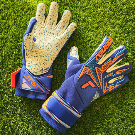 Reusch Attrakt Freegel Fusion Goaliator GK26