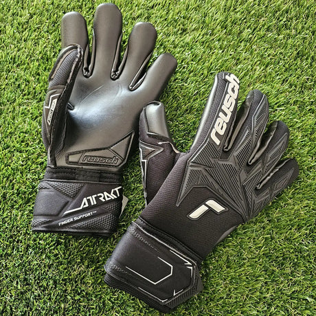 Reusch Attrakt Freegel Infinity Finger Support GK26