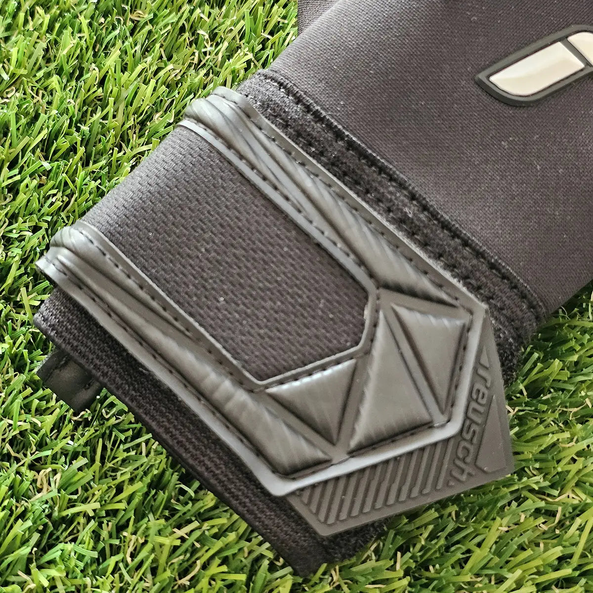 Guanti da portiere Reusch Attrakt Freegel Infinity GK26 cinturino