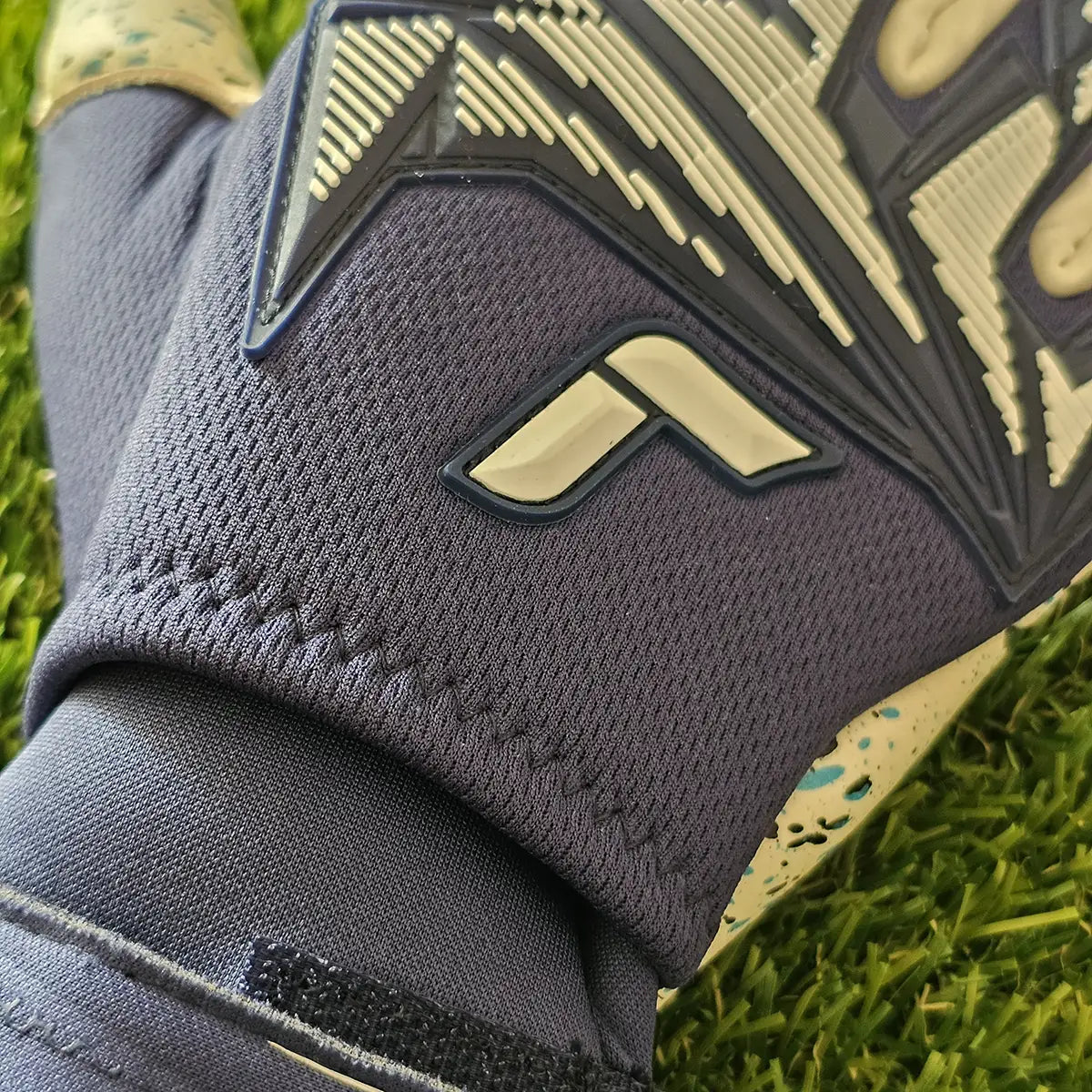 Guanti da portiere Reusch Attrakt Freegel Fusion Ortho Tec GK26 dorso