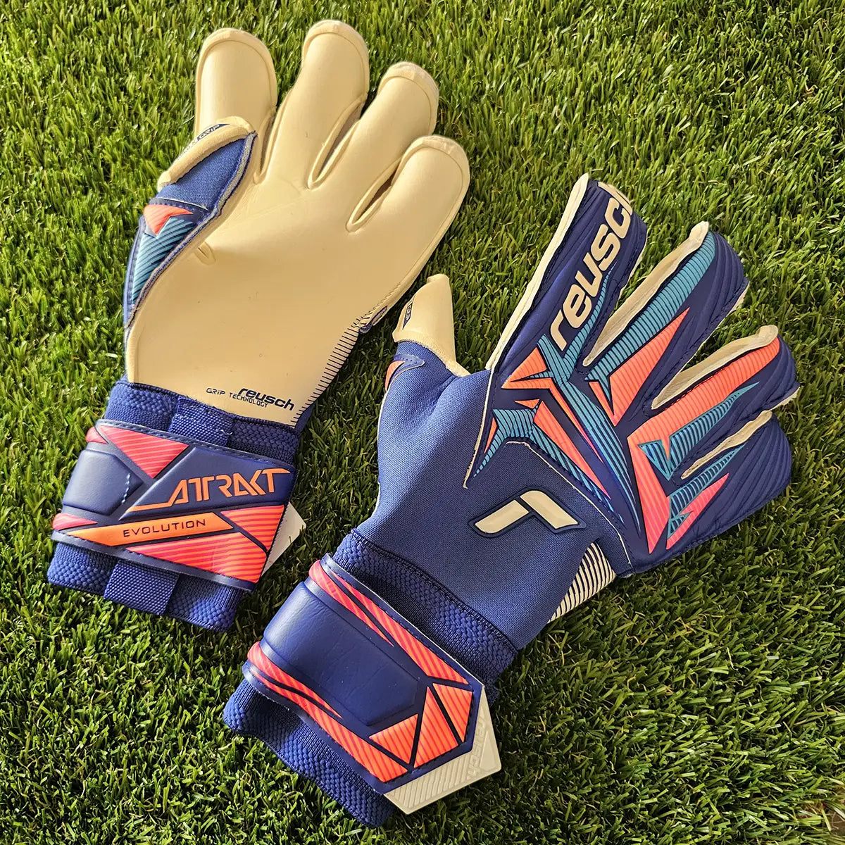 Reusch Attrakt Gold X Evolution GK26