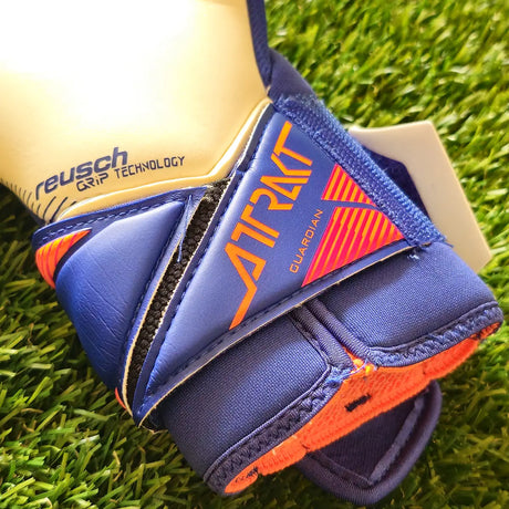Guanti da portiere Reusch Attrakt Gold X Guardian GK26 base palmo