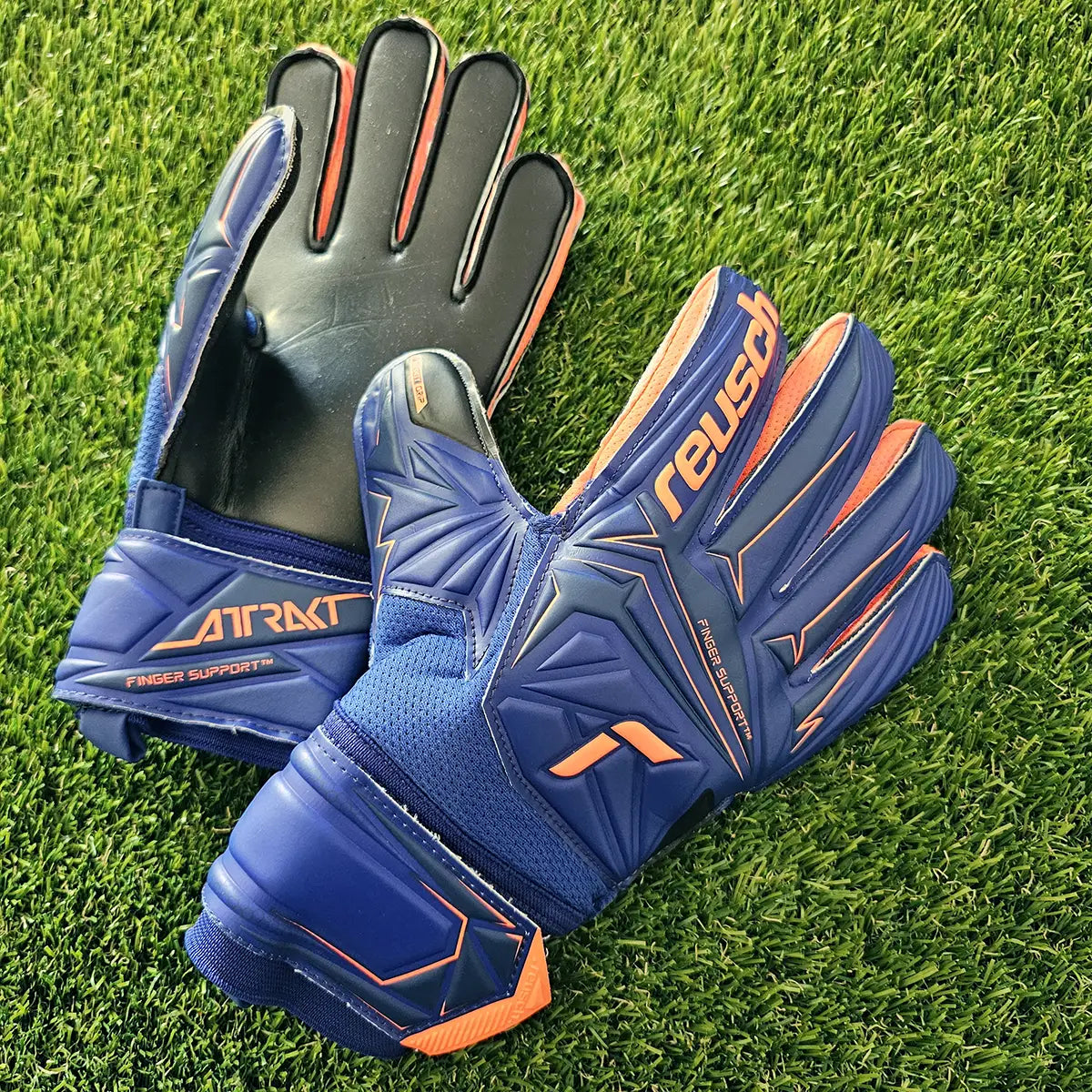 Reusch Attrakt Infinity Finger Support GK26