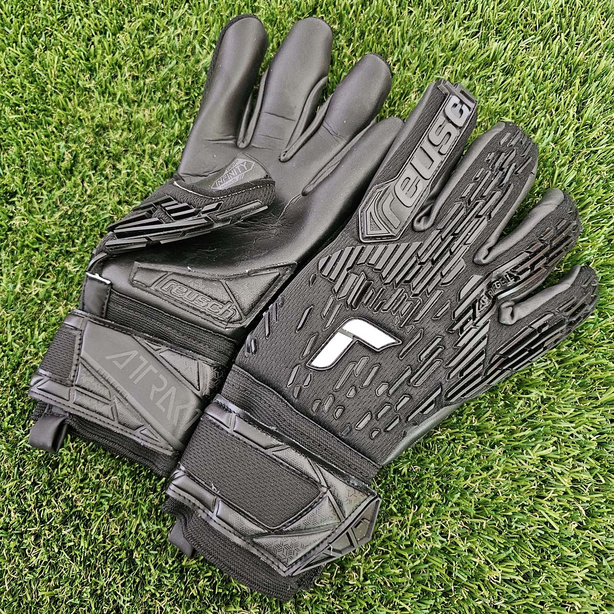 Reusch Attrakt Infinity Junior - Guanti Da Portiere Per Erba Sintetica - Presa Eccellente E Taglio Interno - Per Giovani Portieri - Foto 3