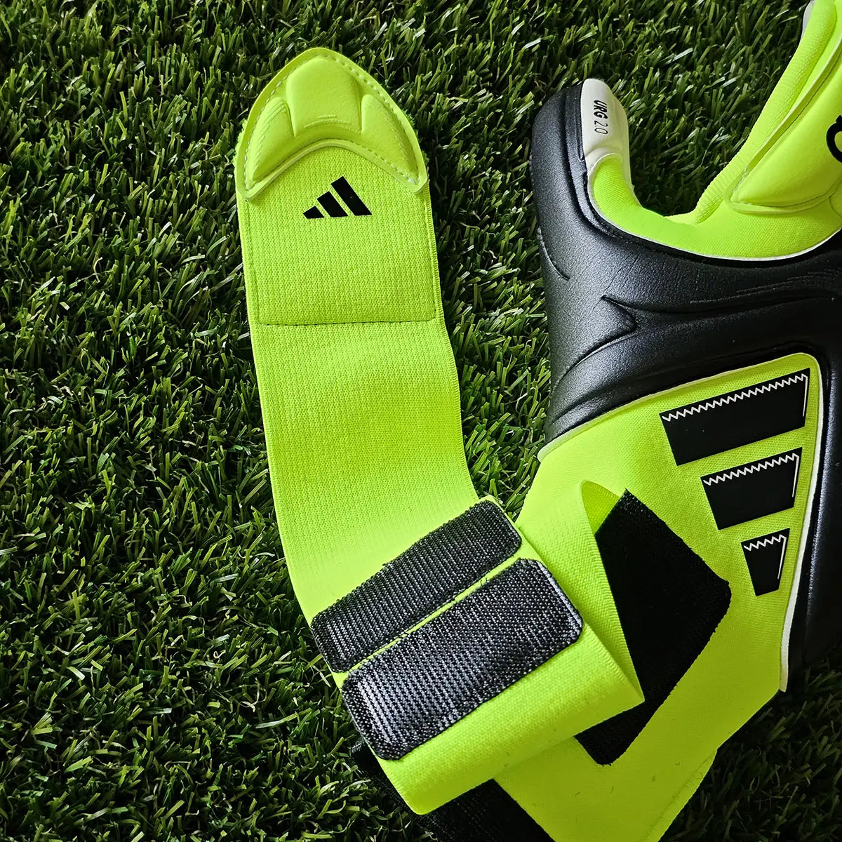 Guanti da portiere Adidas Copa Pro Radiant Blaze cinturino