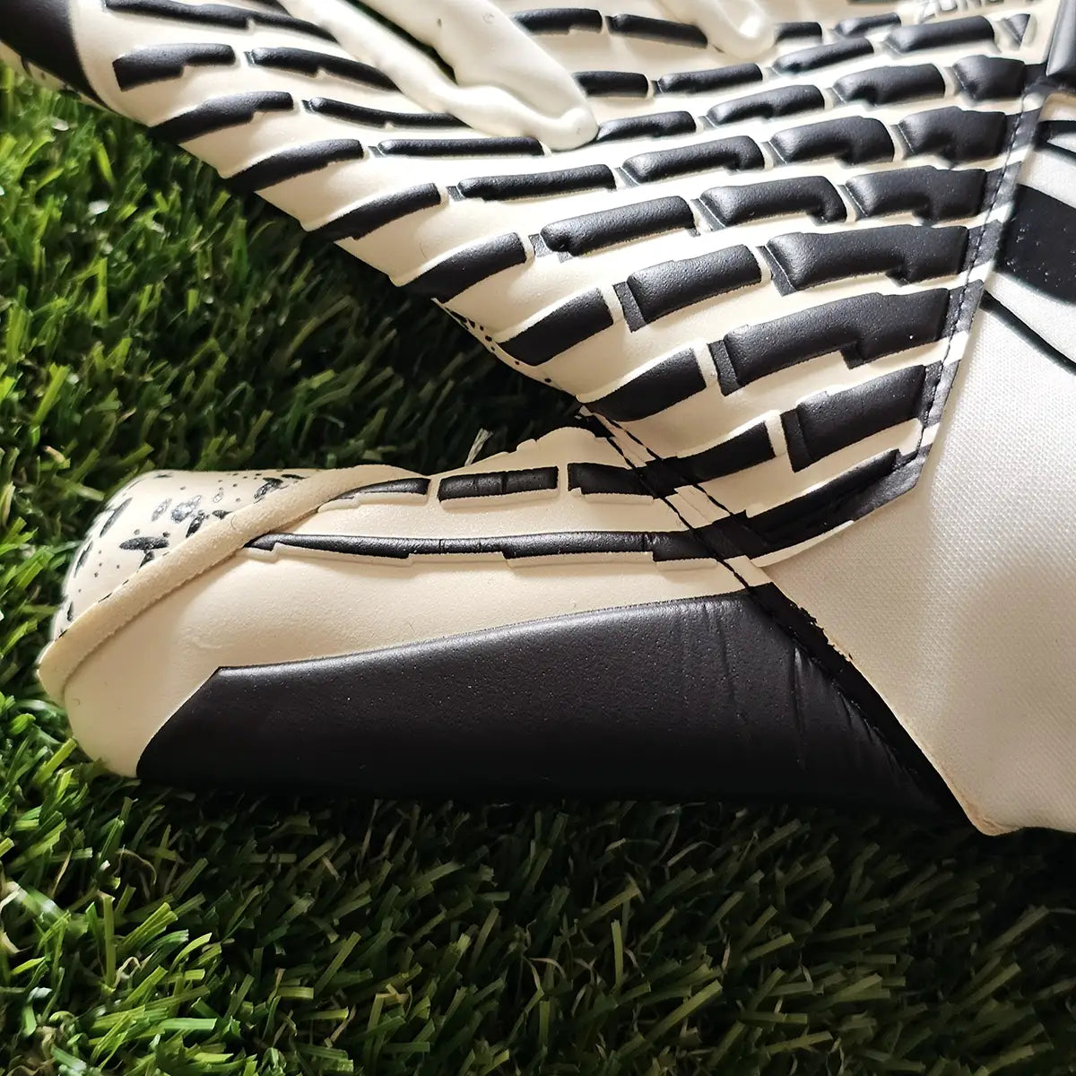 Guanti da portiere Uhlsport FM Supergrip+ HN pollice