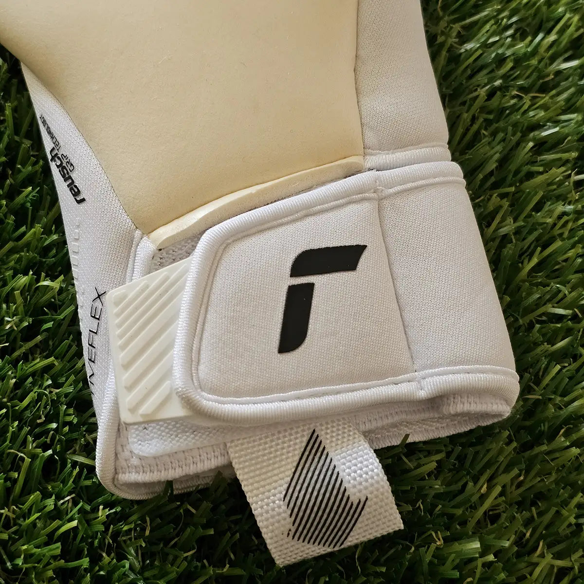 Guanti da portiere Reusch Fastgrip Gold X GK26 cinturino