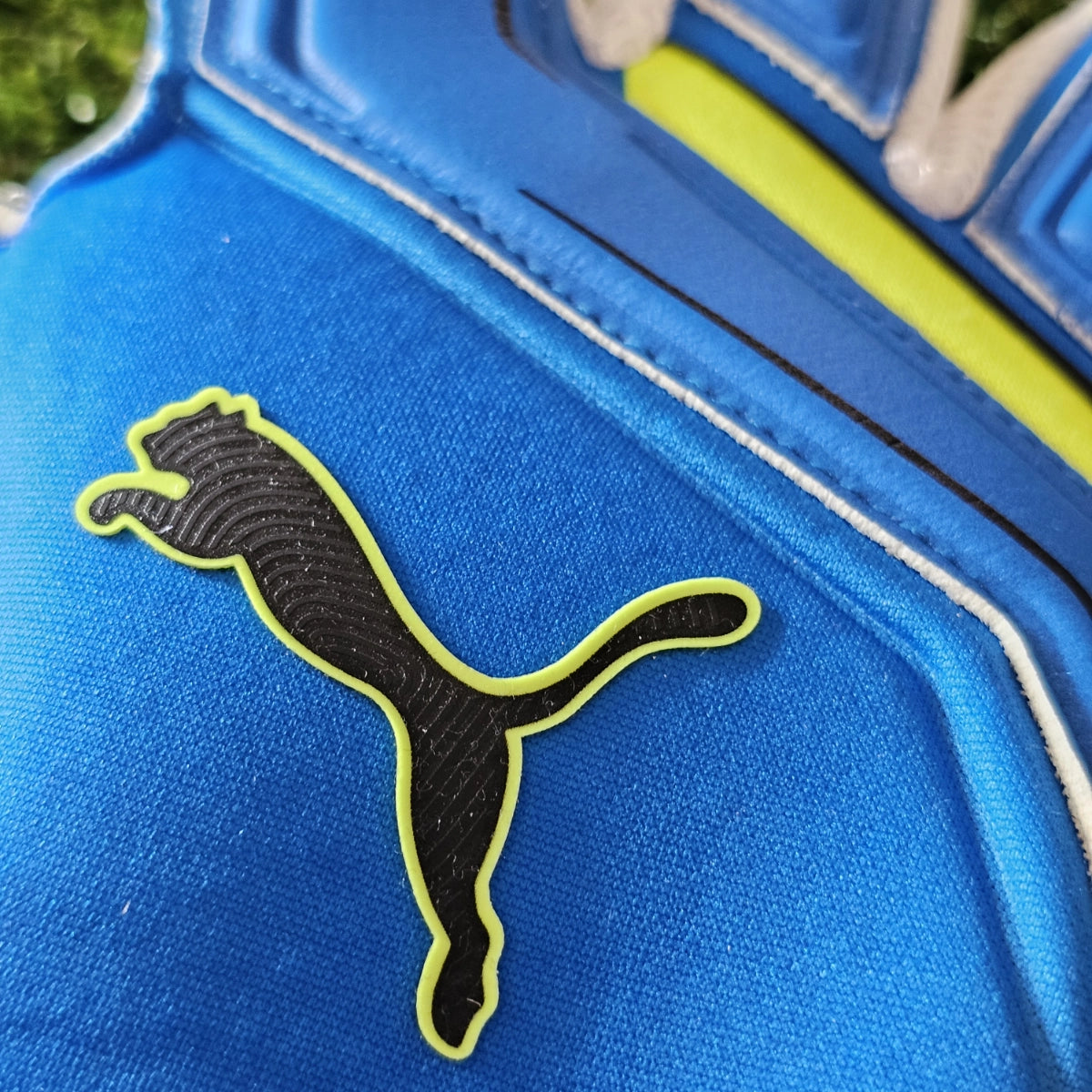 Guanti da portiere Puma King Ultimate Hybrid Unscripted dorso