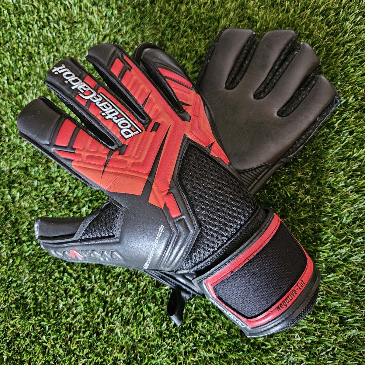 Guanti da portiere Portierecalcio Magma Negative Cut Hot su