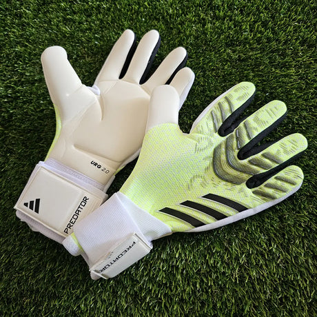 Adidas Predator Competition Radiant Blaze