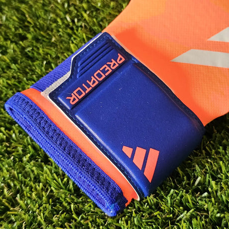 Guanti da portiere Adidas Predator League Coral Blaze cinturino