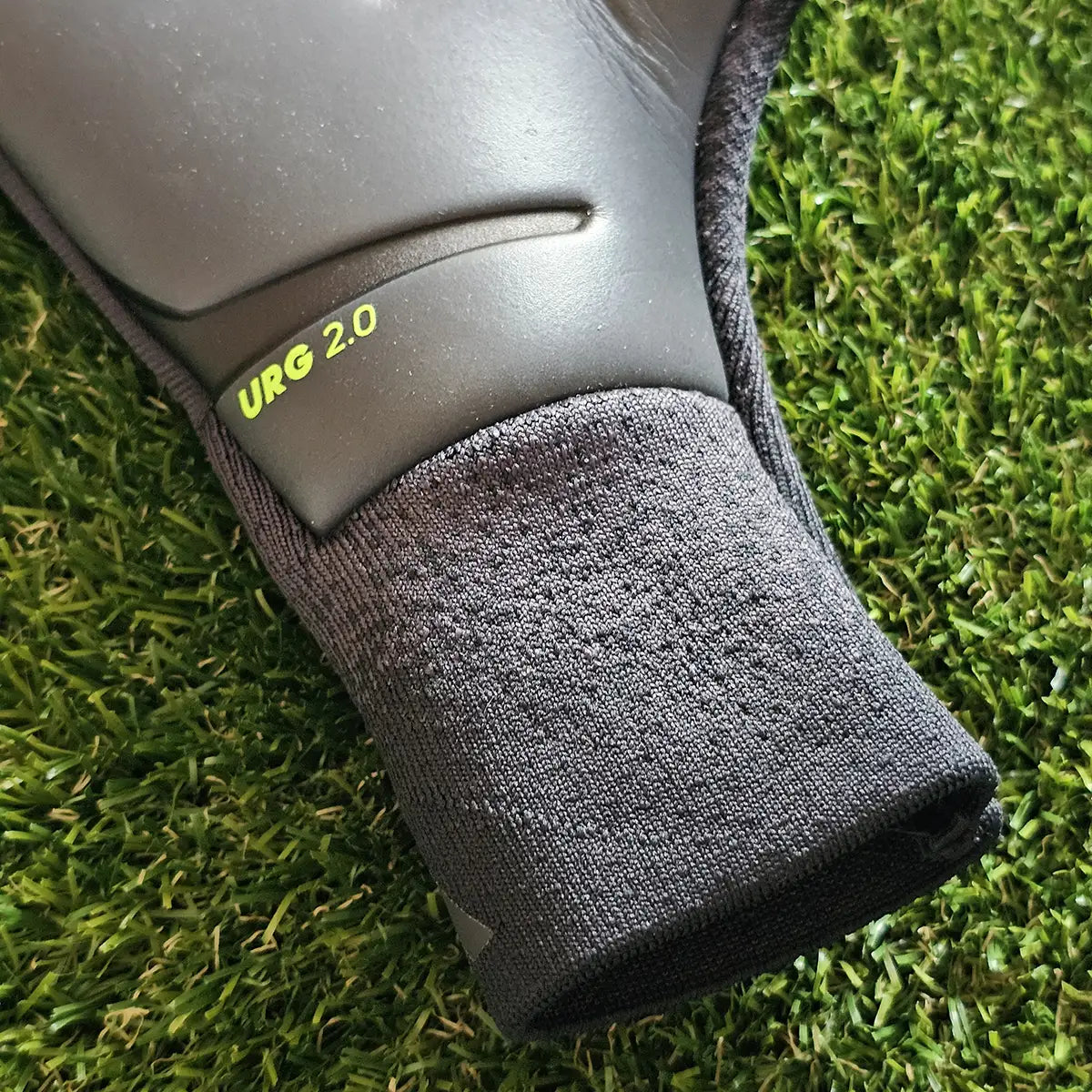 Guanti da portiere Adidas Predator Pro Electric Stealth base palmo