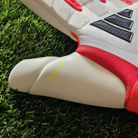 Guanti da portiere Adidas Predator Pro Strap Born For Goals pollice