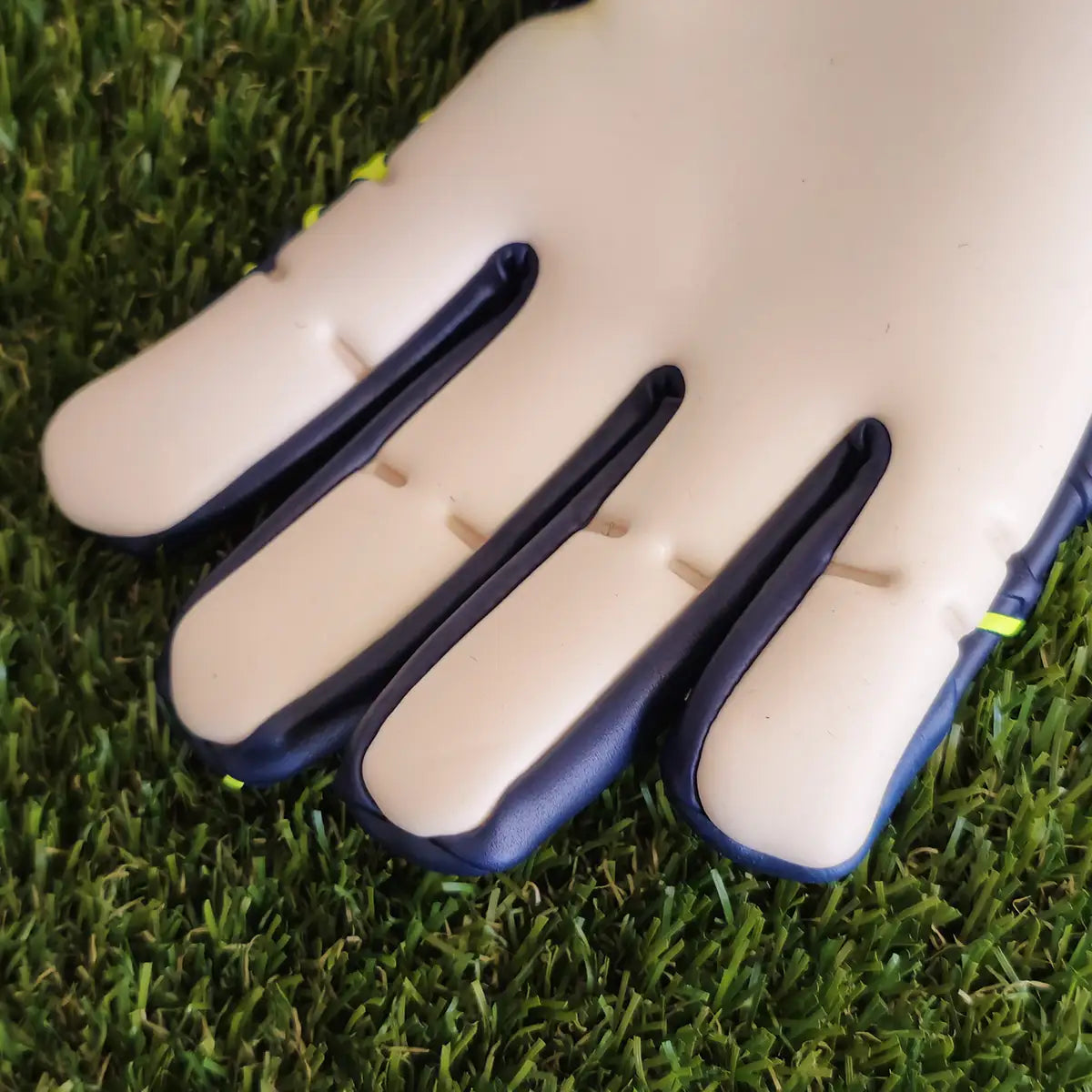uhlsport FM Premium Edition Absolutgrip HN #380 Guanti da portiere Bílá C1011375021113 | Attrezzatura uhlsport FM Premium Edition Absolutgrip HN #380 Guanti da portiere Bílá C1011375021113 | Attrezzatura