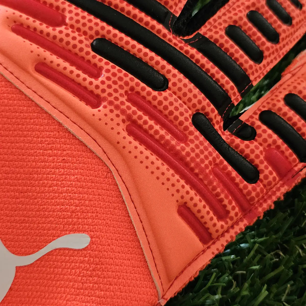 Guanti da portiere Puma Future Pro Hybrid Unleashed dorso