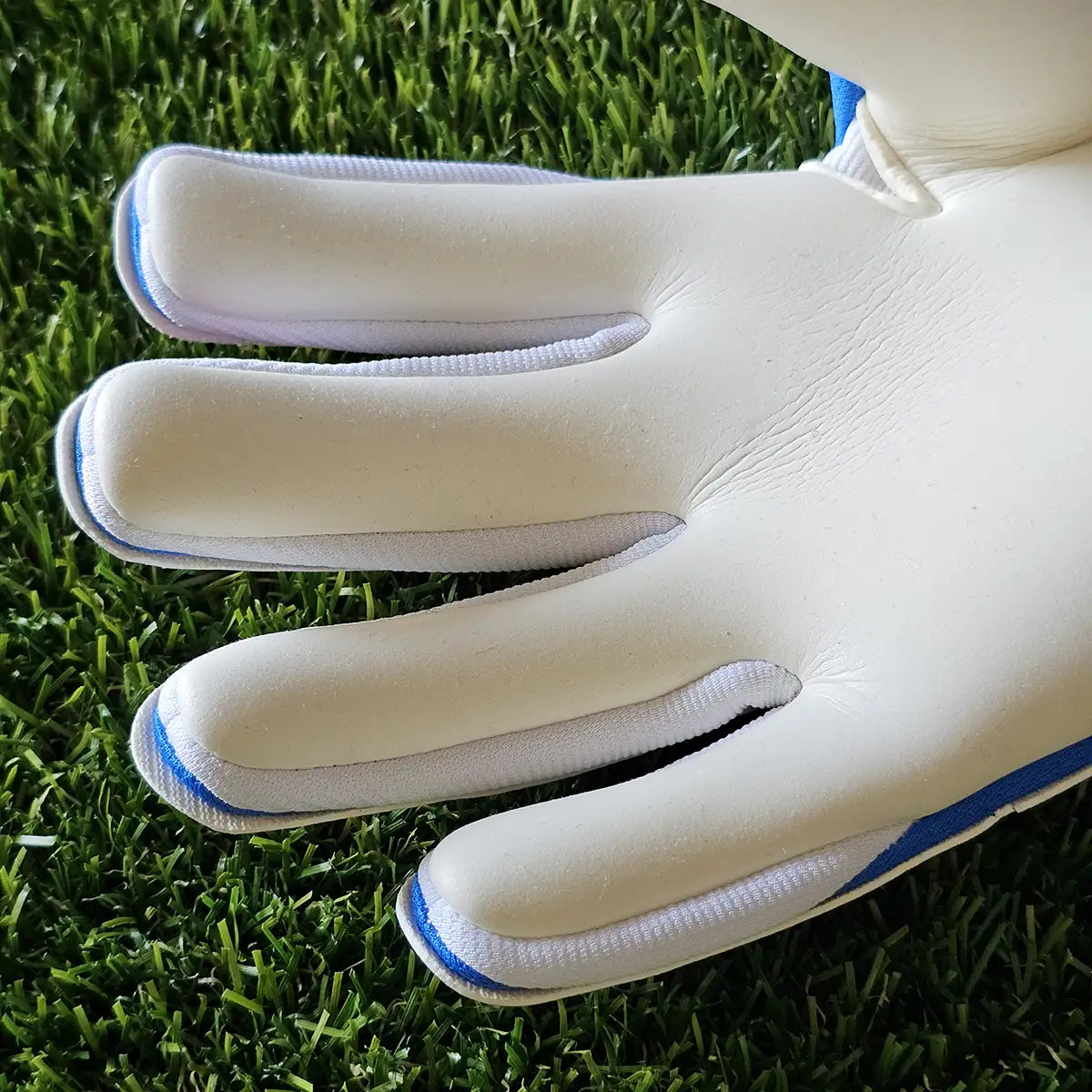 Guanti da portiere Puma Ultra Pro NC Untamed taglio dita