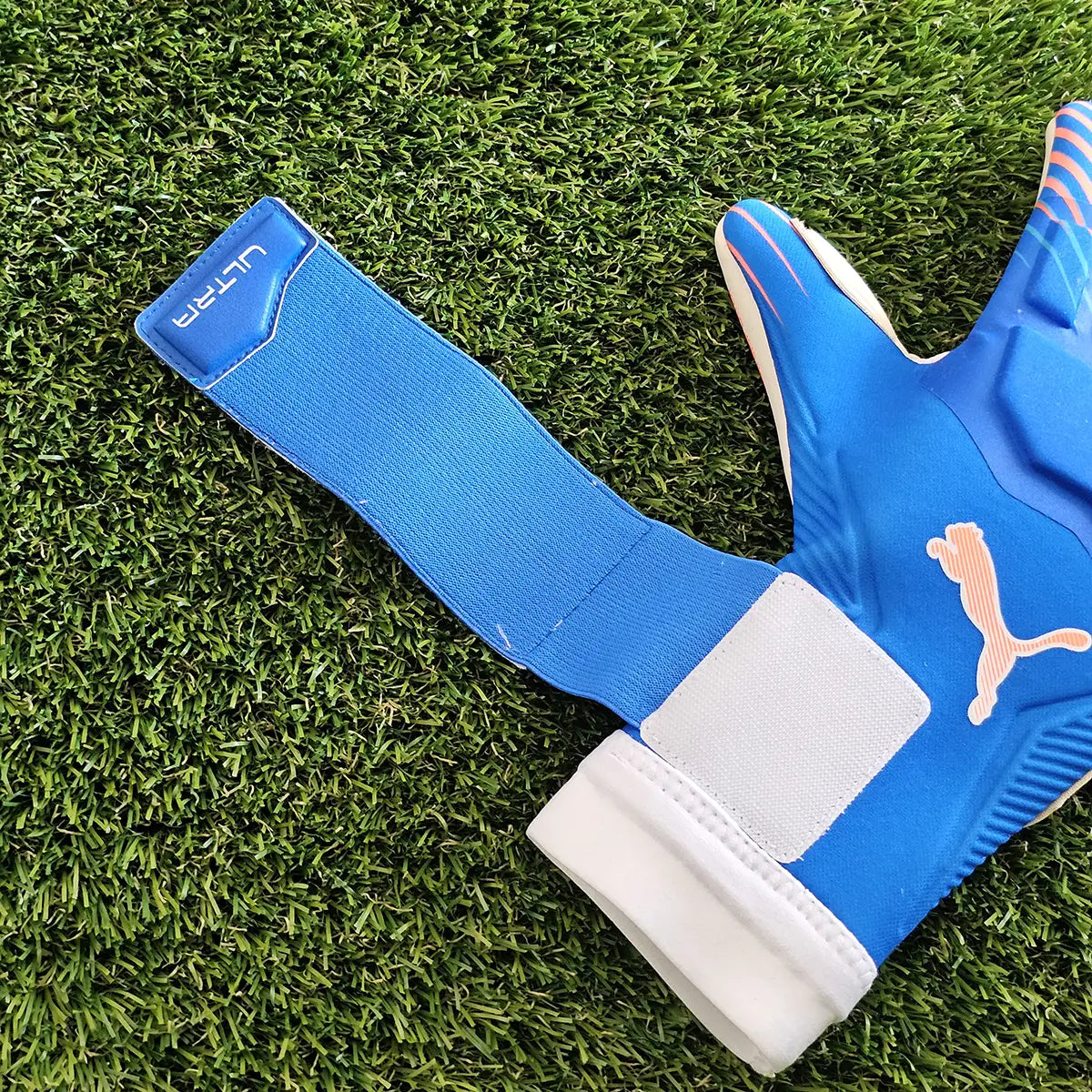 Guanti da portiere Puma Ultra Ultimate Hybrid Untamed cinturino