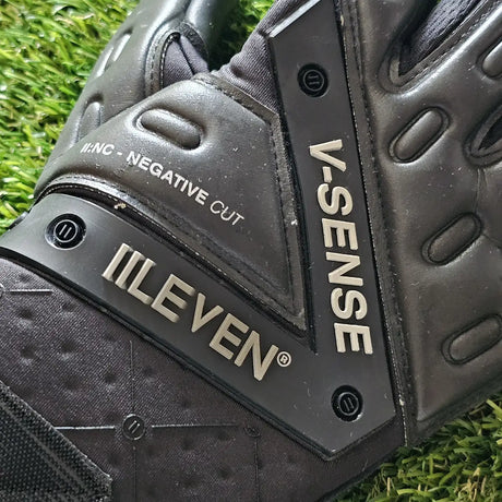Guanti da portiere IIleven V Sense+ Blackout dorso