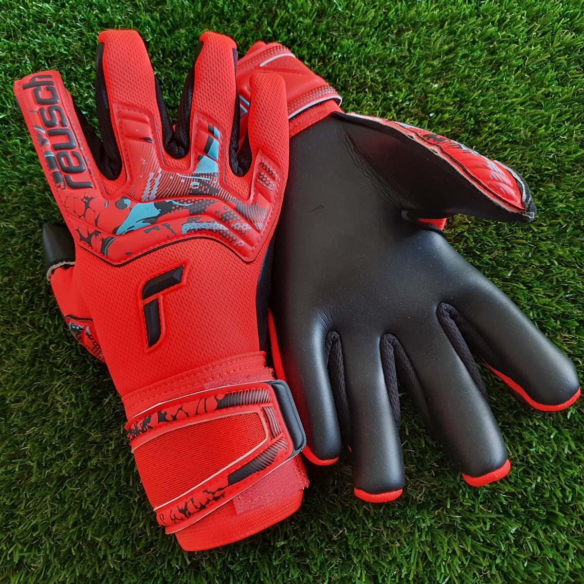 Attrakt Duo Electric Red