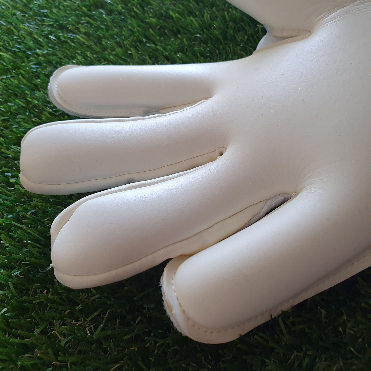 Ultra Grip 1 Hybrid Thrill