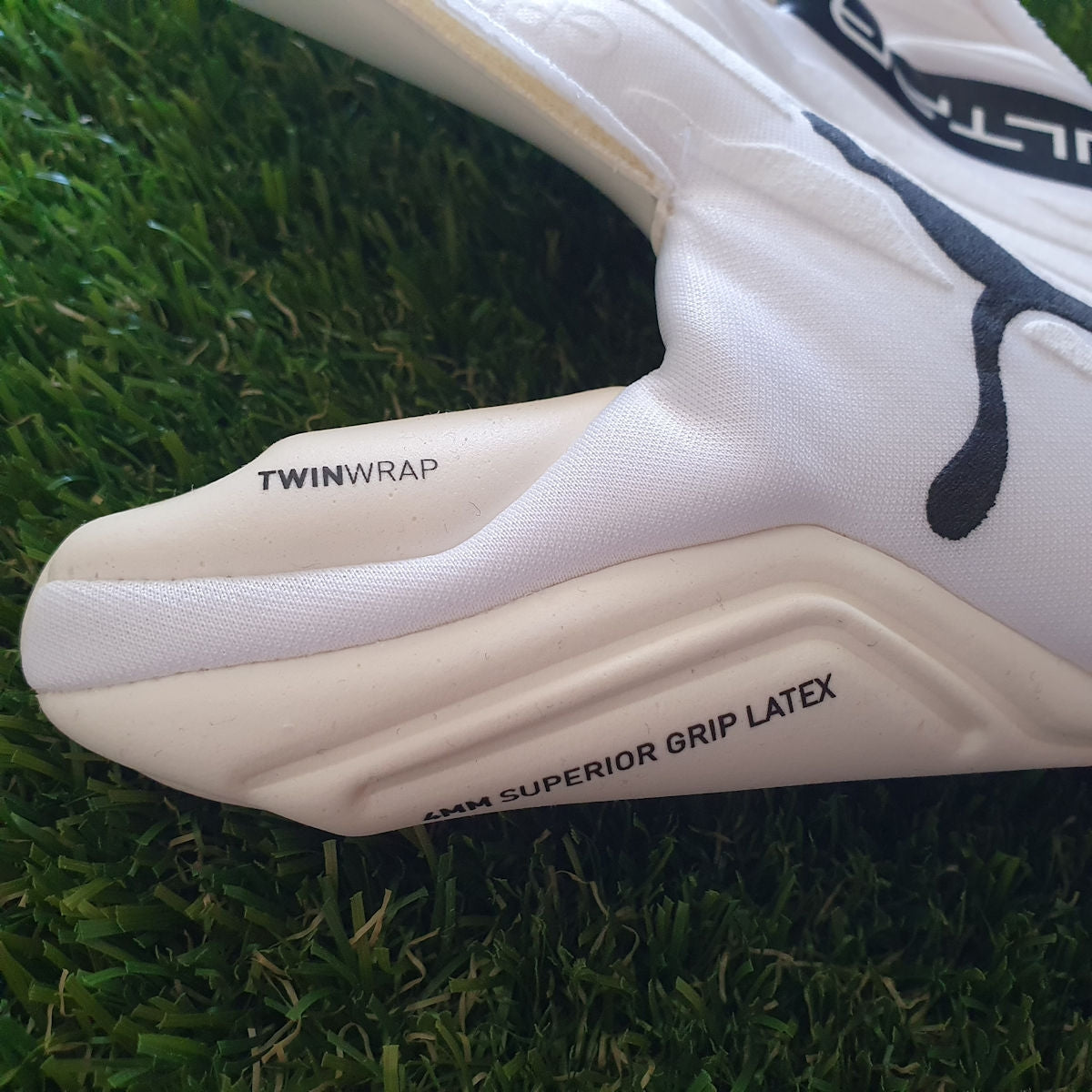 Ultra Grip 1 Hybrid Thrill