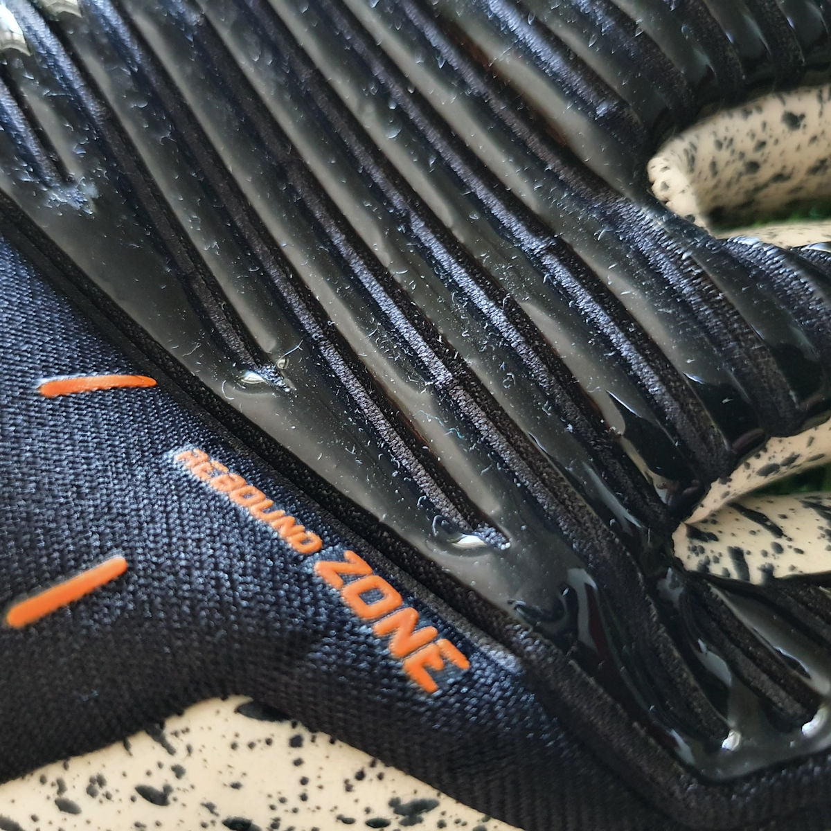 Speed Contact Supergrip+ Finger Surround