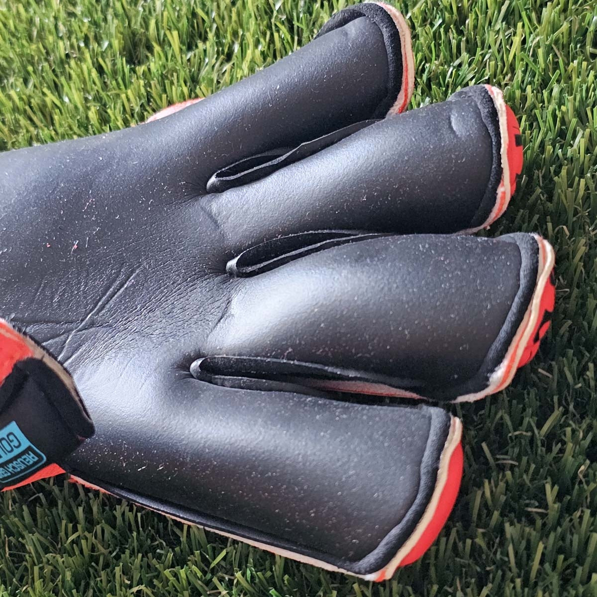 Attrakt Gold X Evolution Cut Finger Support