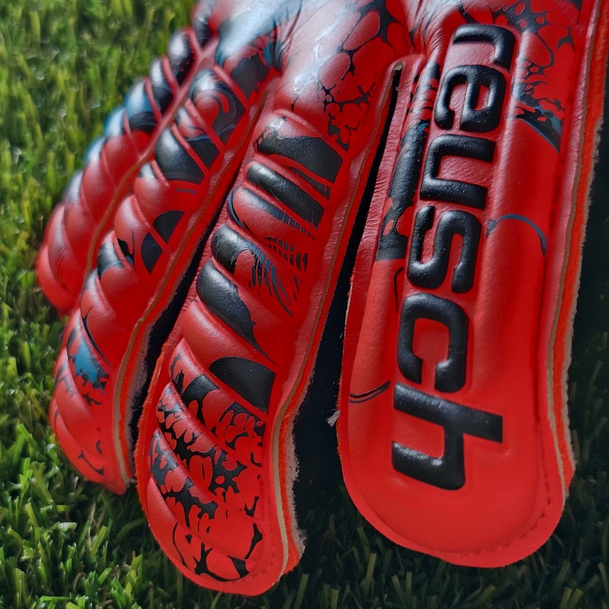 Attrakt Gold X Evolution Cut Finger Support